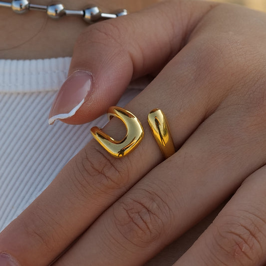 Abstract wrap Ring